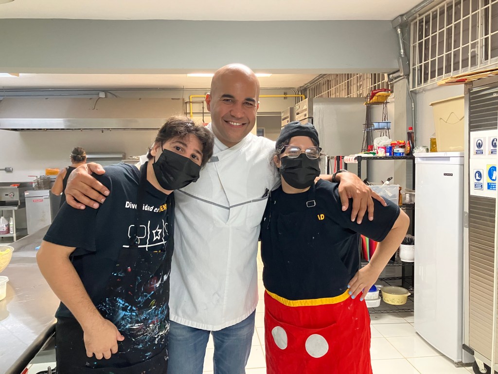 CHEF ENRIQUE PIÑEIRO VISITA LA&nbsp;FPSD